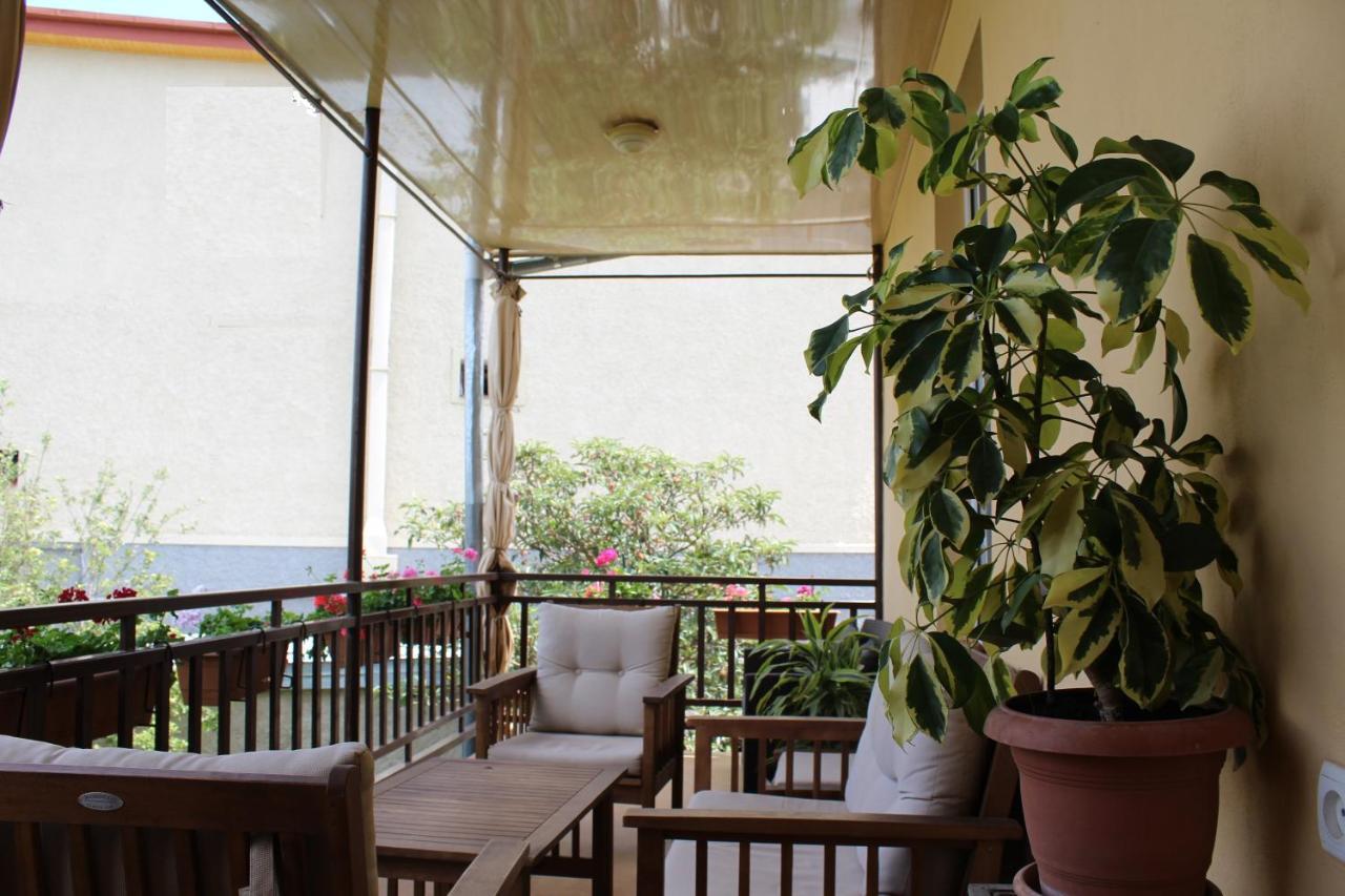 Tinikos Guest House Telavi Luaran gambar